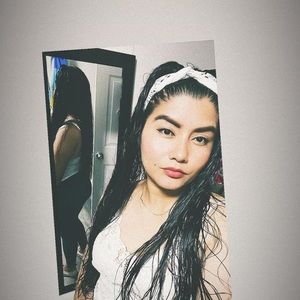 Meet your Posher, Flores